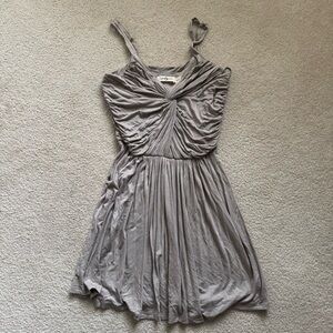 Rylee + Quinn Twist Front Dress – Soft Taupe/Gray – Size S